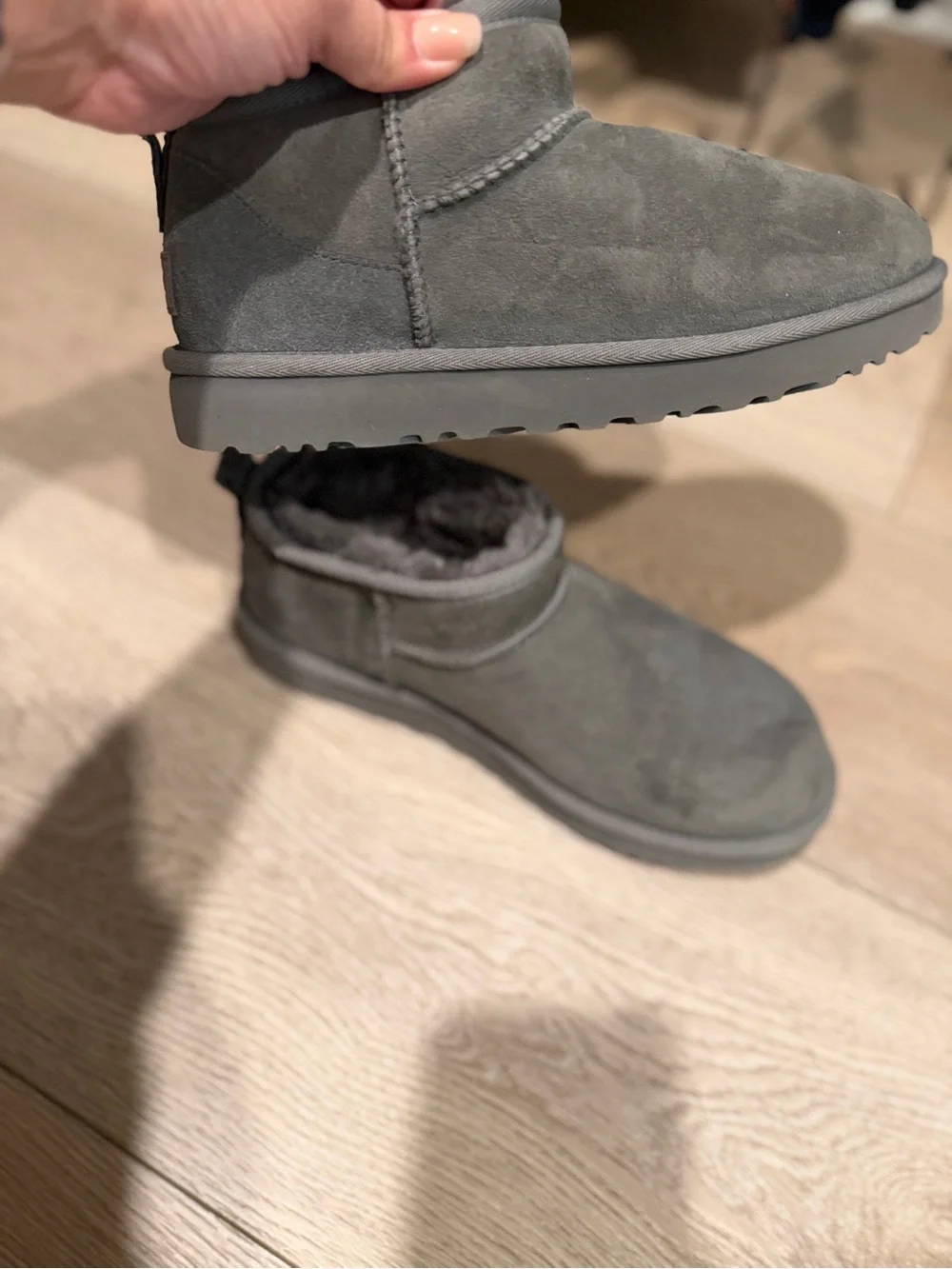 Grey Super Short Cozy UGG Boots Sz 8 EUC